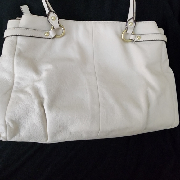 Coach - Picture 3 of 5